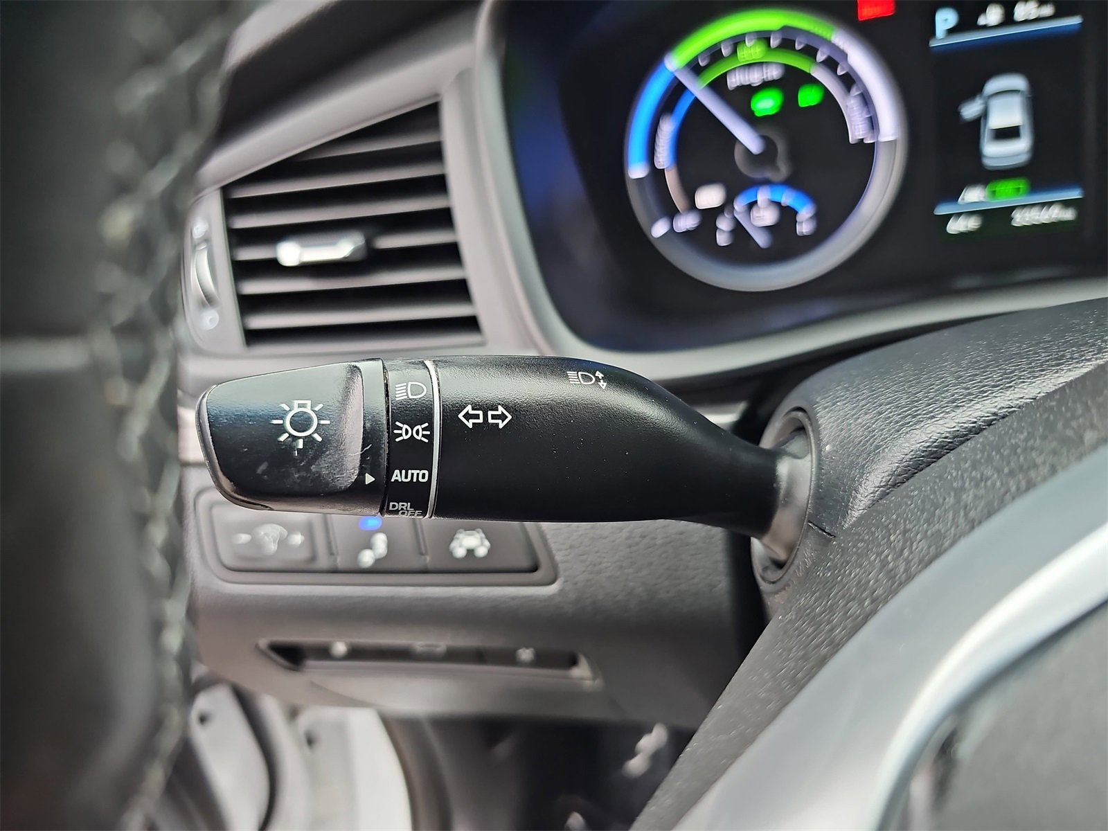 Used 2019 Hyundai Sonata Limited image 26