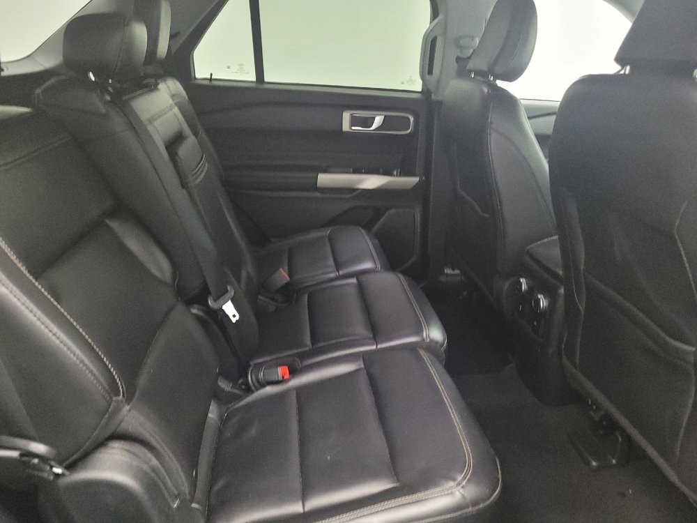 Used 2022 Ford Explorer XLT w/ Equipment Group 202A image 19