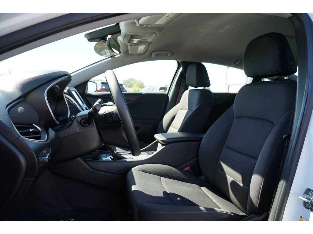 Used 2018 Chevrolet Malibu LS image 12