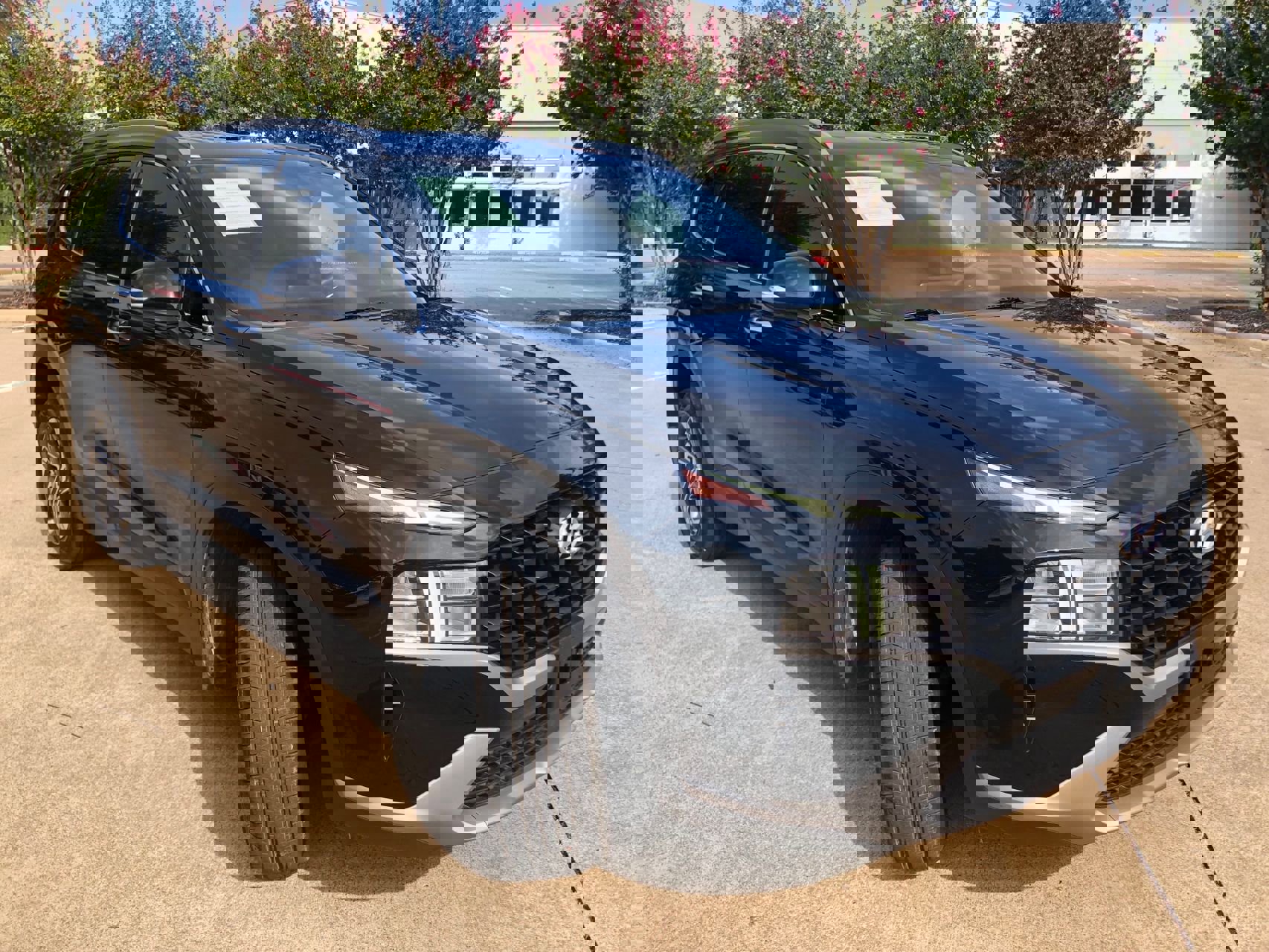 Used 2023 Hyundai Santa Fe SEL w/ Cargo Package image 4