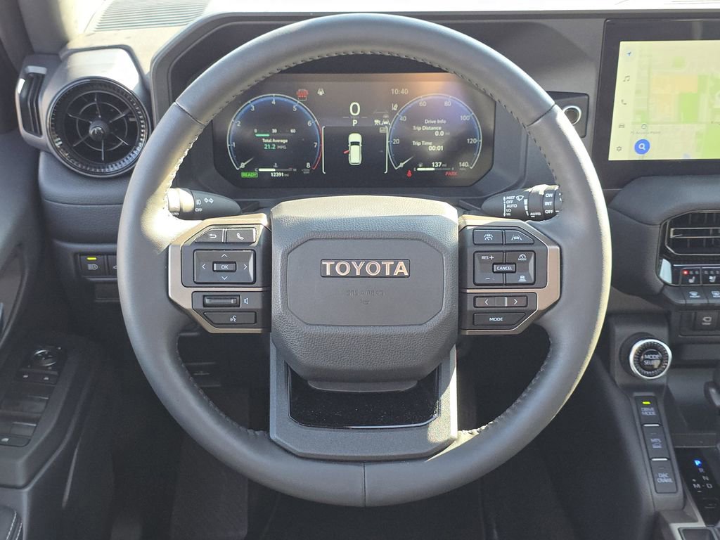 Used 2025 Toyota Land Cruiser image 28