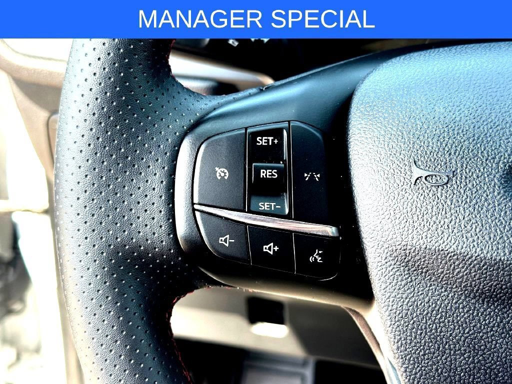 Used 2025 Ford Escape ST-Line AWD/4WD image 17