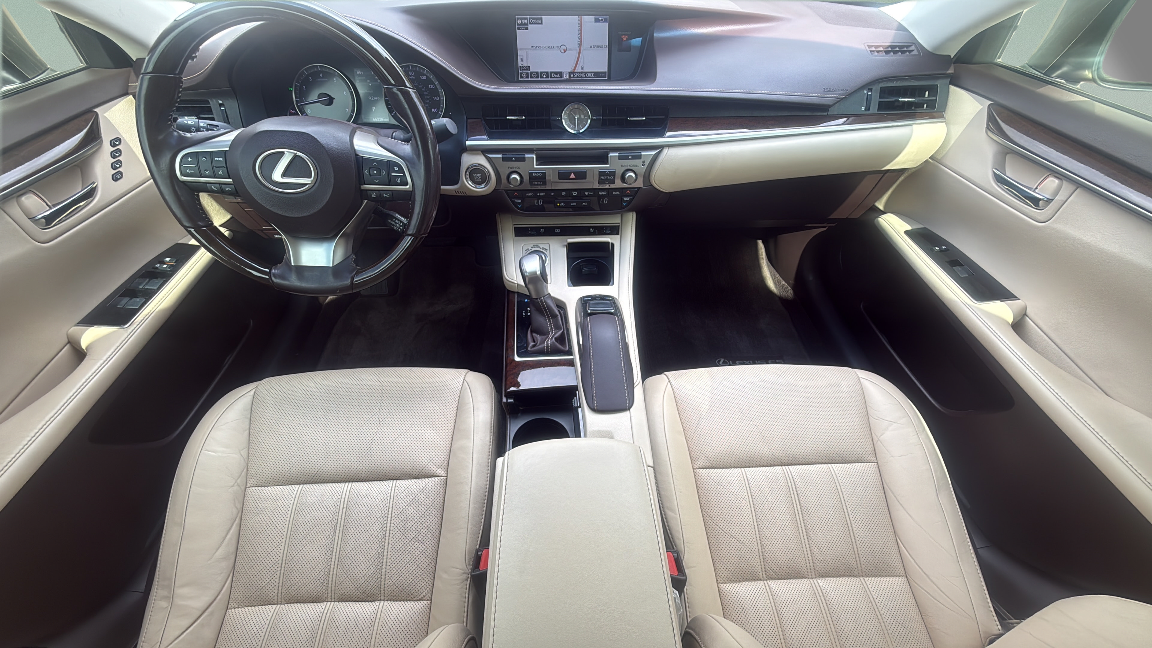 Used 2016 Lexus ES 350 w/ Luxury Package w/Wood Trim FWD image 15