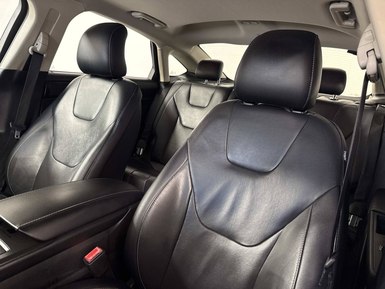 Used 2019 Ford Fusion Titanium FWD image 17