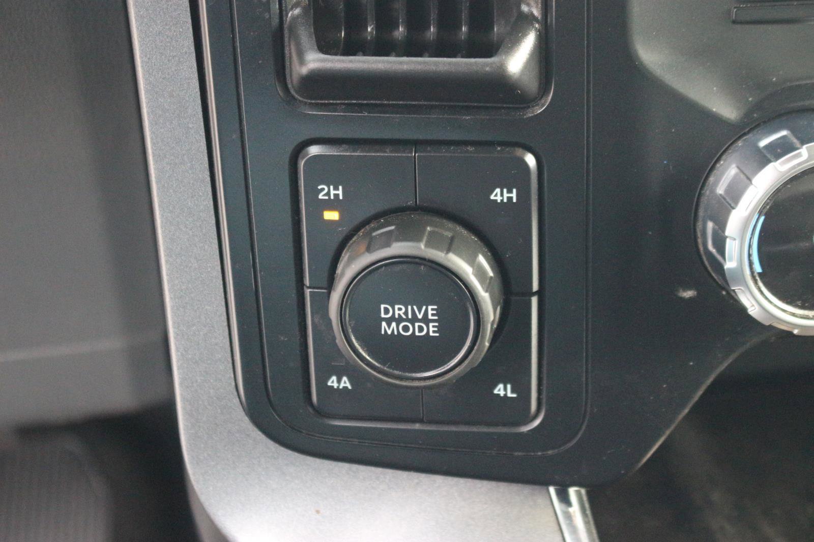 Used 2023 Ford F150 Lariat image 29