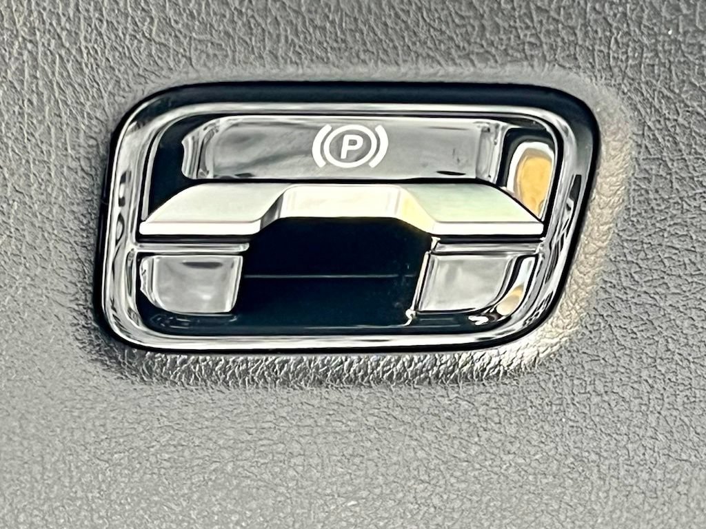 Certified 2023 Mercedes-Benz C 300 4MATIC Sedan image 30