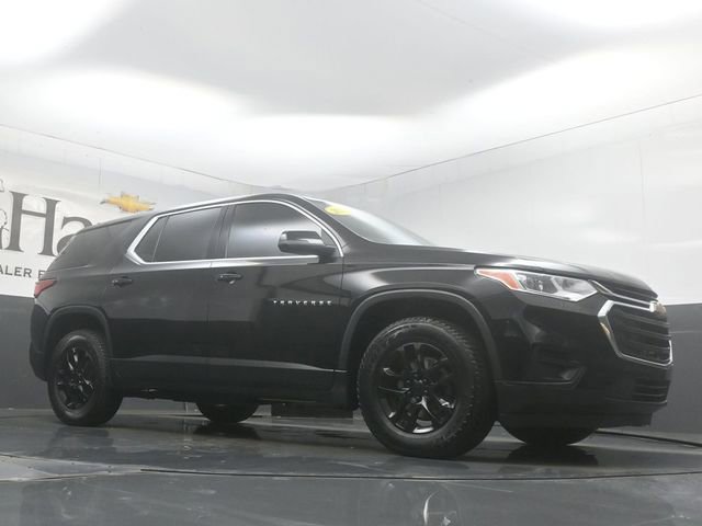 Used 2021 Chevrolet Traverse LS FWD image 2
