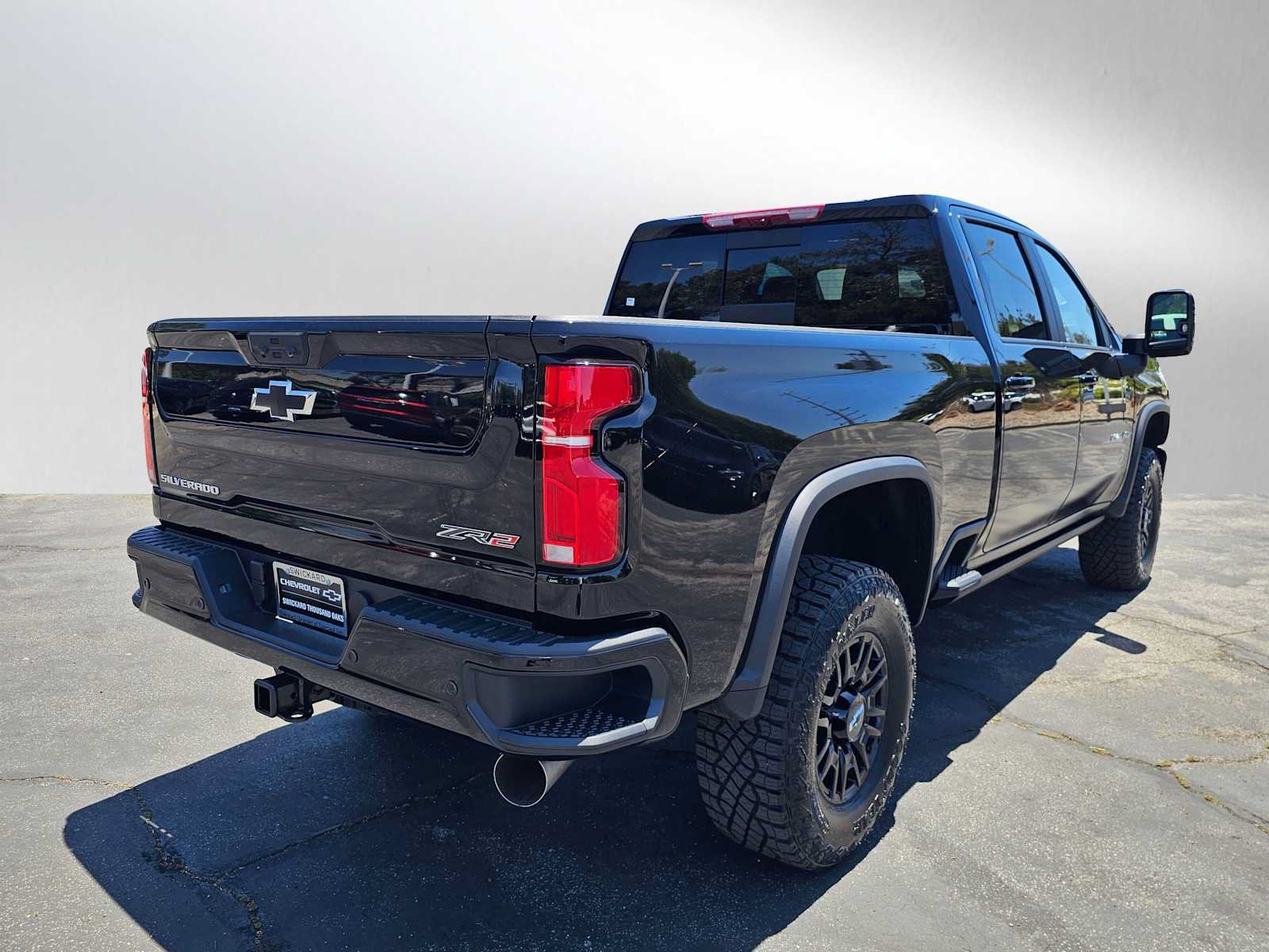 New 2026 Chevrolet Silverado 2500 ZR2 AWD/4WD image 13
