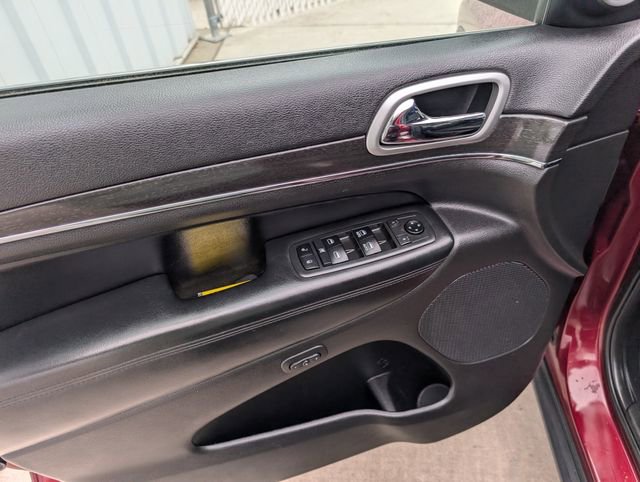 Used 2018 Jeep Grand Cherokee Limited image 11