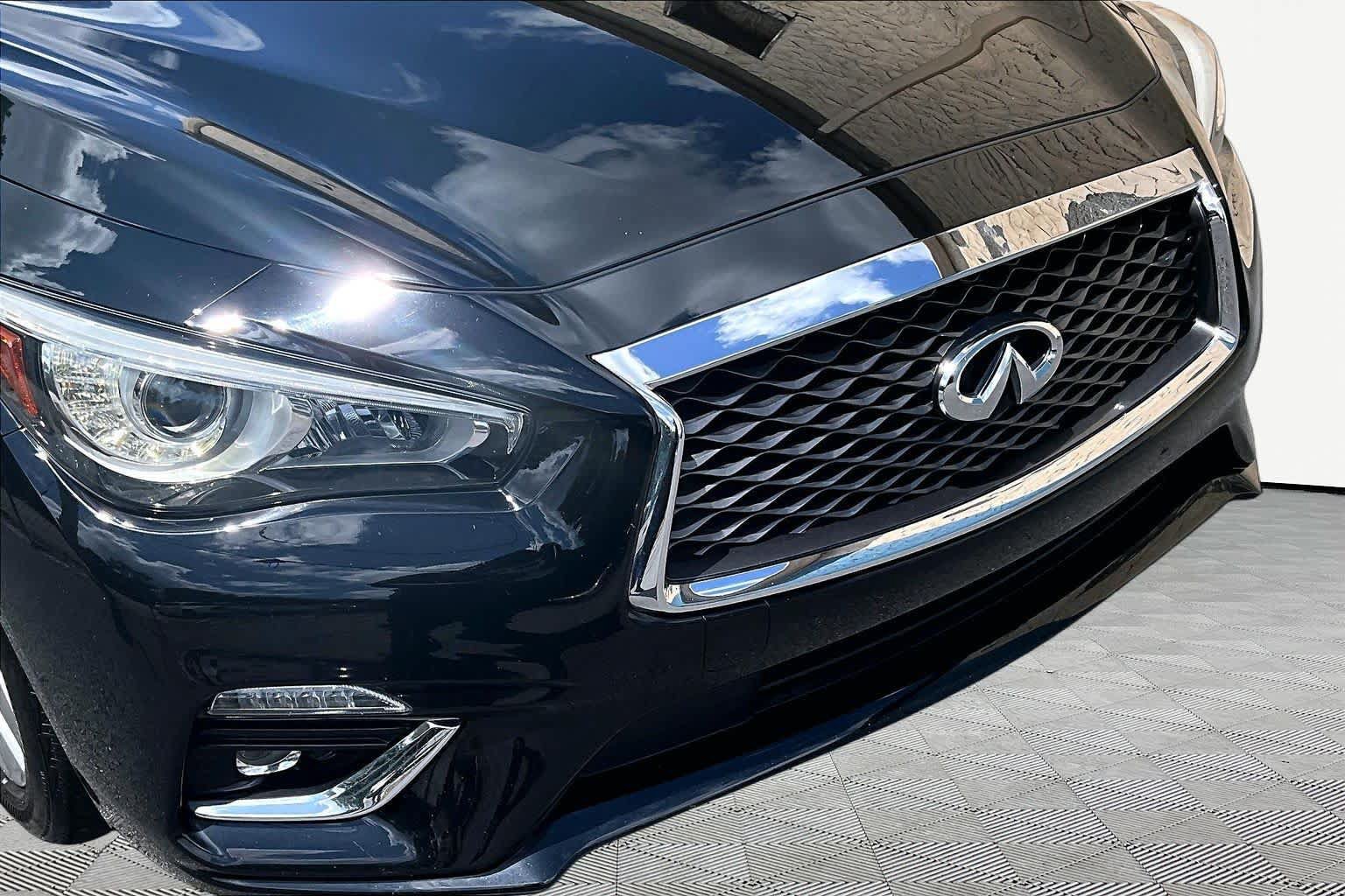 Used 2019 INFINITI Q50 Luxe w/ Essential Package (3.0T Luxe) RWD image 30