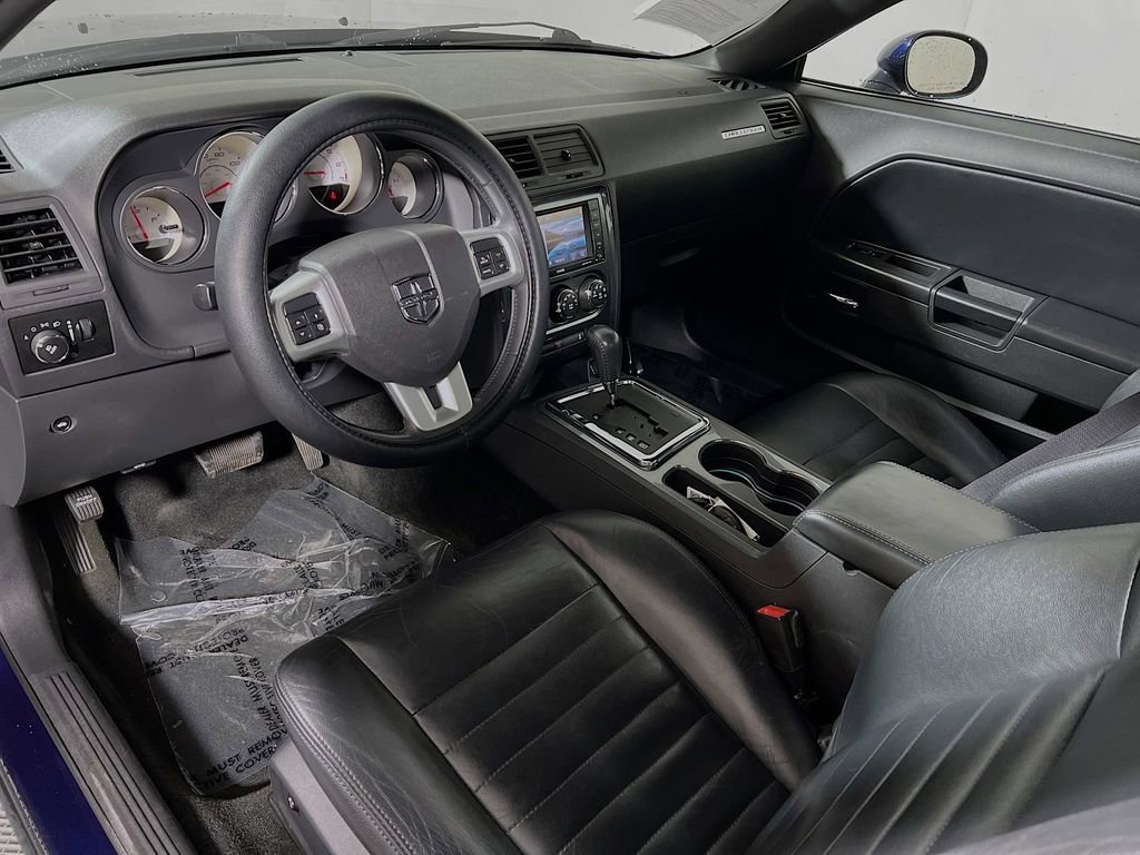 Used 2013 Dodge Challenger SXT image 9