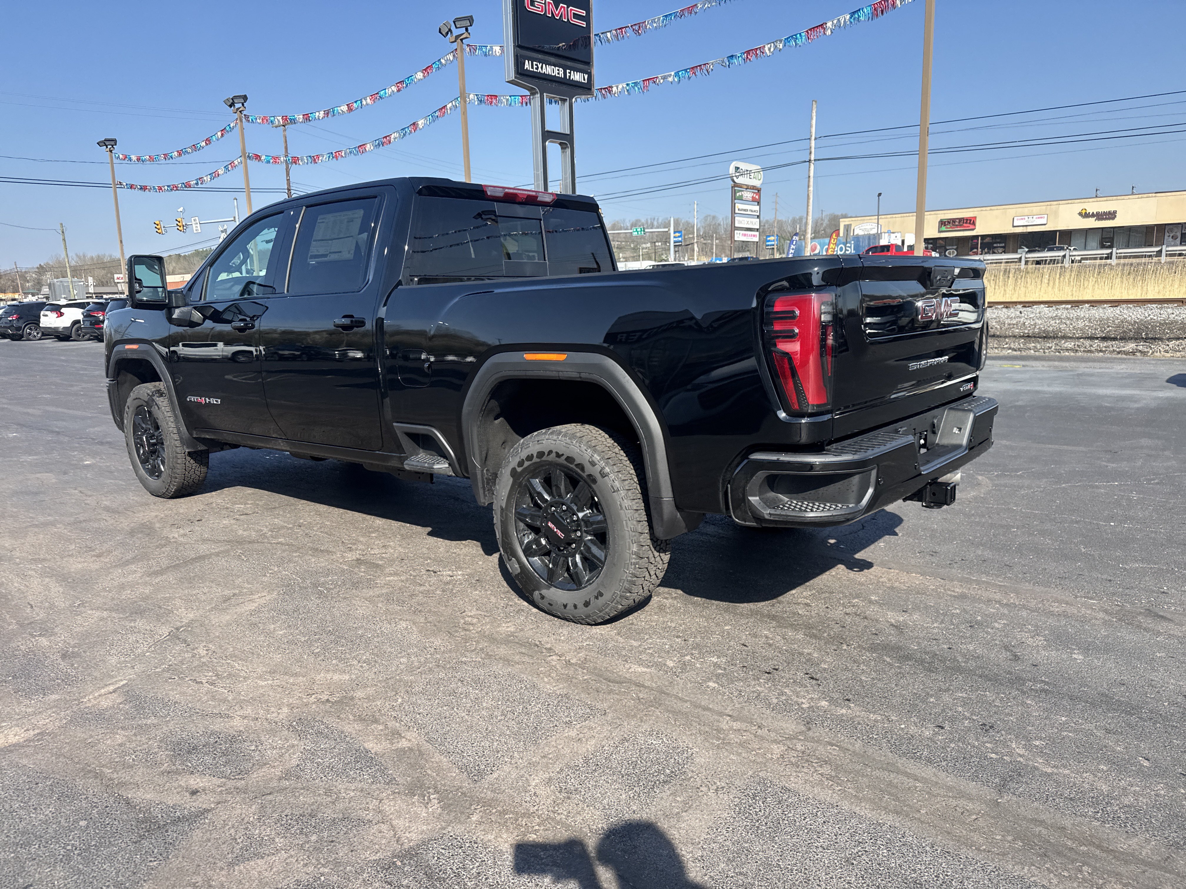 New 2026 GMC Sierra 2500 AT4 AWD/4WD image 6