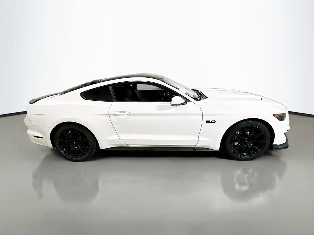 Used 2017 Ford Mustang GT w/ Black Accent Package RWD image 9