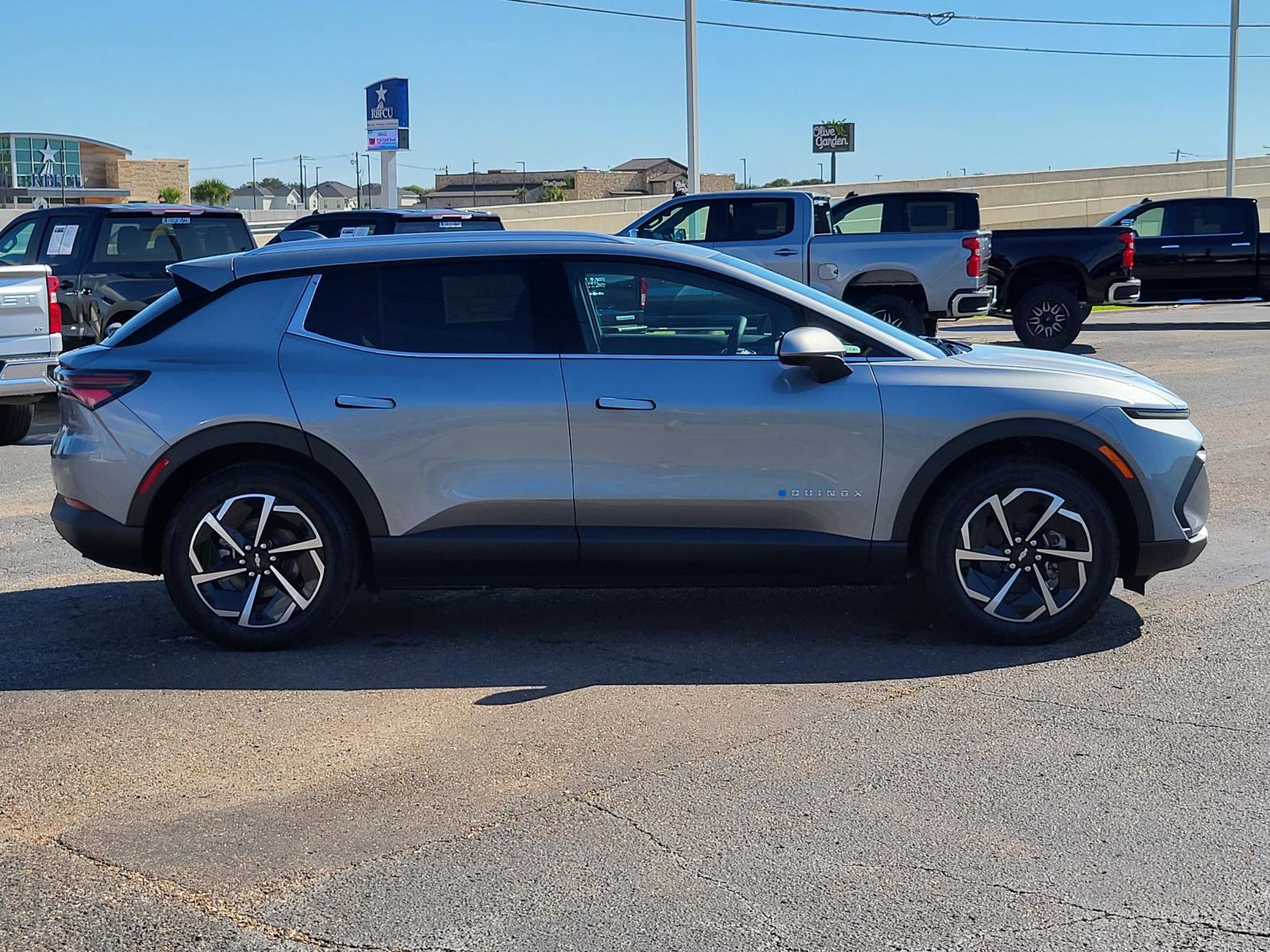 New 2026 Chevrolet Equinox EV LT image 6