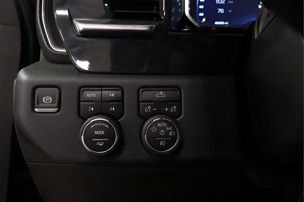 Used 2024 Chevrolet Silverado 1500 RST w/ Z71 Off-Road Package AWD/4WD image 18