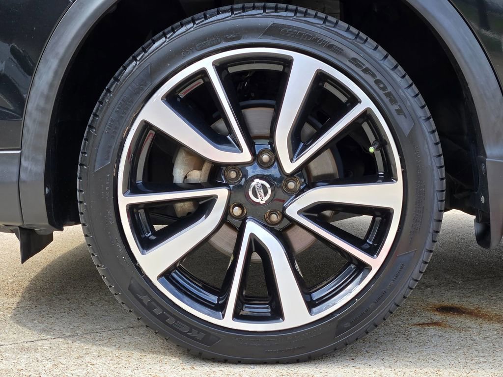 Used 2019 Nissan Rogue Sport SL FWD image 11