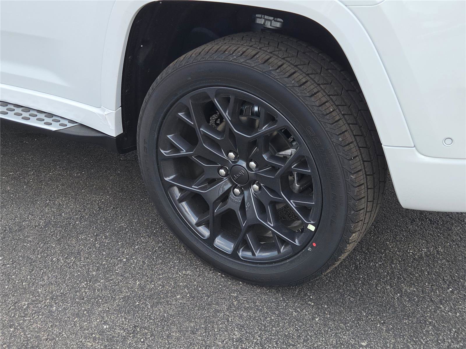 New 2025 Jeep Grand Cherokee Summit image 20