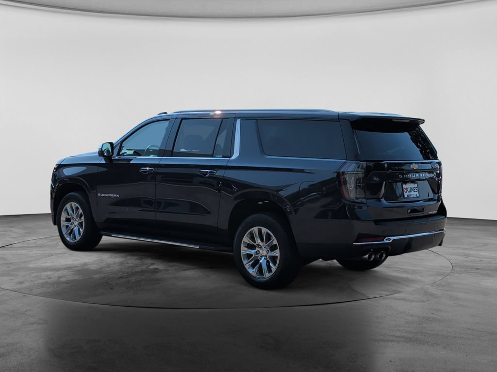 Used 2025 Chevrolet Suburban Premier AWD/4WD image 5