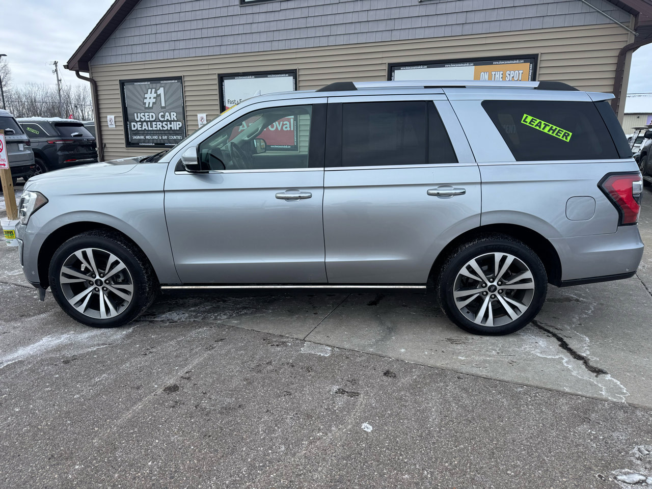 Used 2020 Ford Expedition Limited w/ Equipment Group 302A image 8