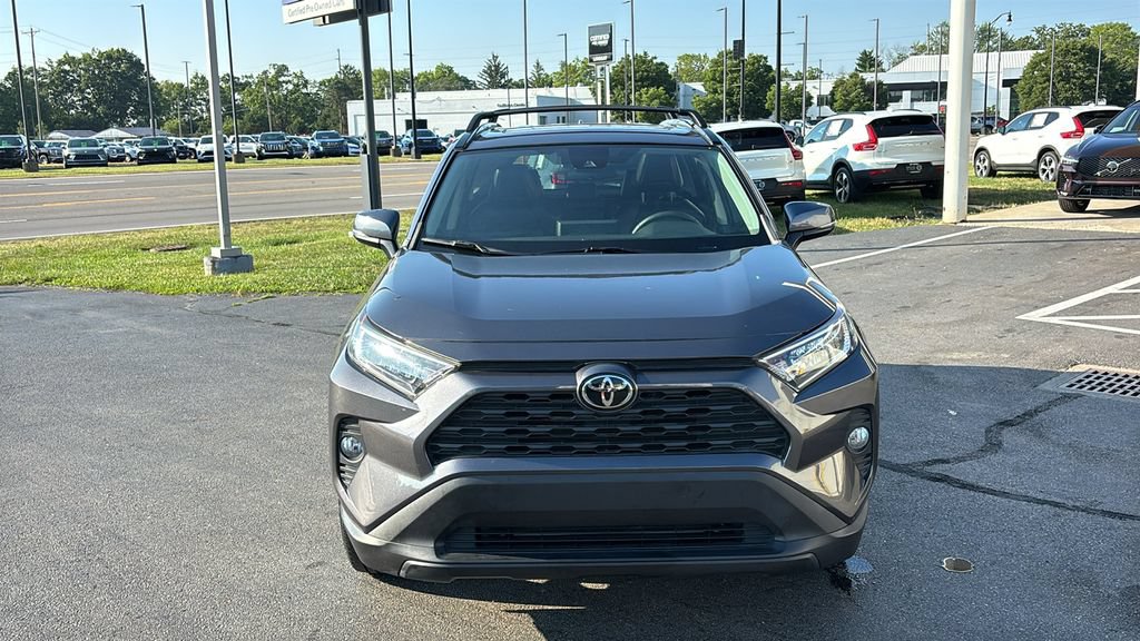 Used 2021 Toyota RAV4 XLE Premium FWD image 5