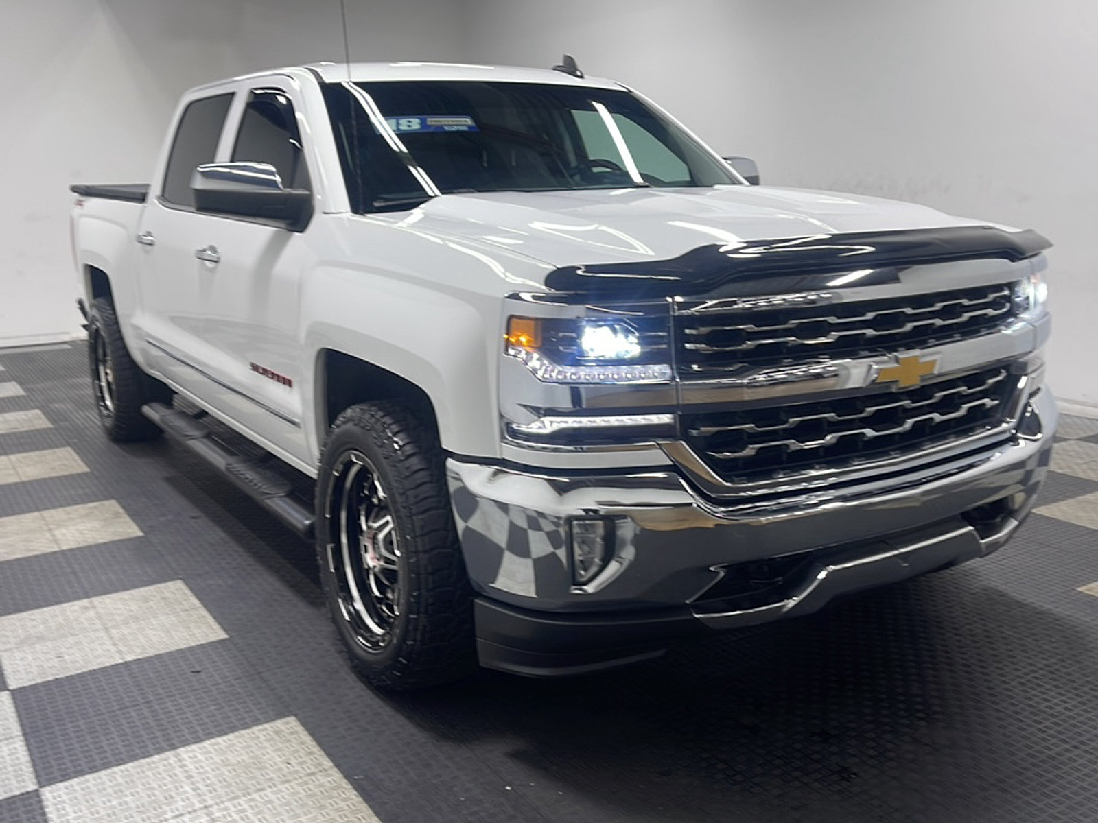 Used 2018 Chevrolet Silverado 1500 LTZ AWD/4WD image 22