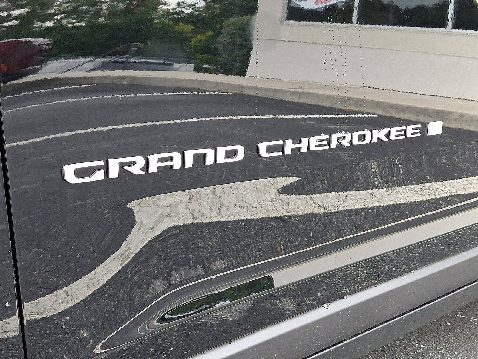 New 2027 Jeep Grand Cherokee Laredo X AWD/4WD image 19