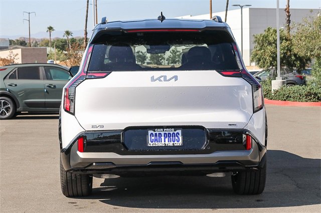 New 2026 Kia EV9 GT-Line image 8
