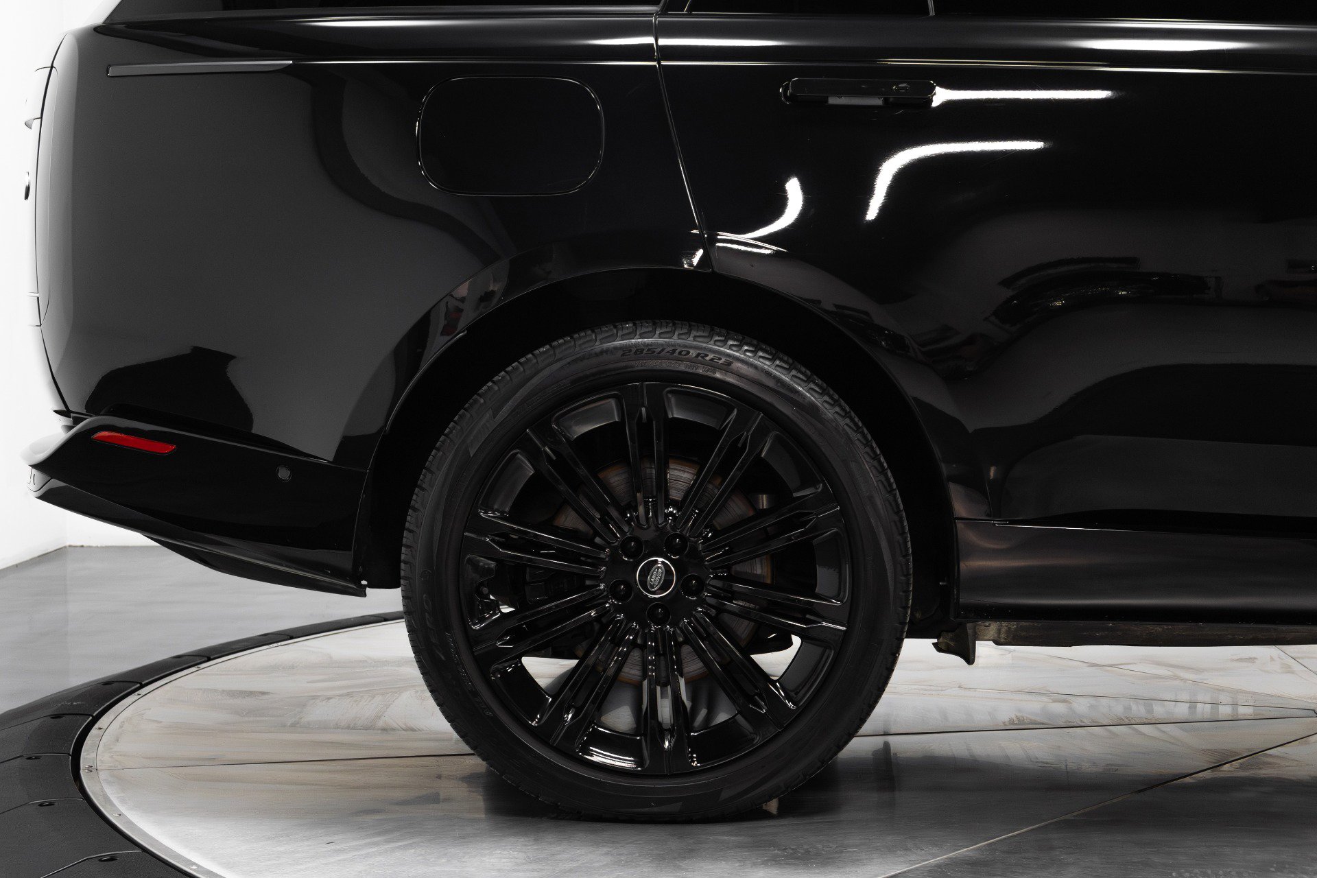 Used 2023 Land Rover Range Rover Long Wheelbase Autobiography image 19