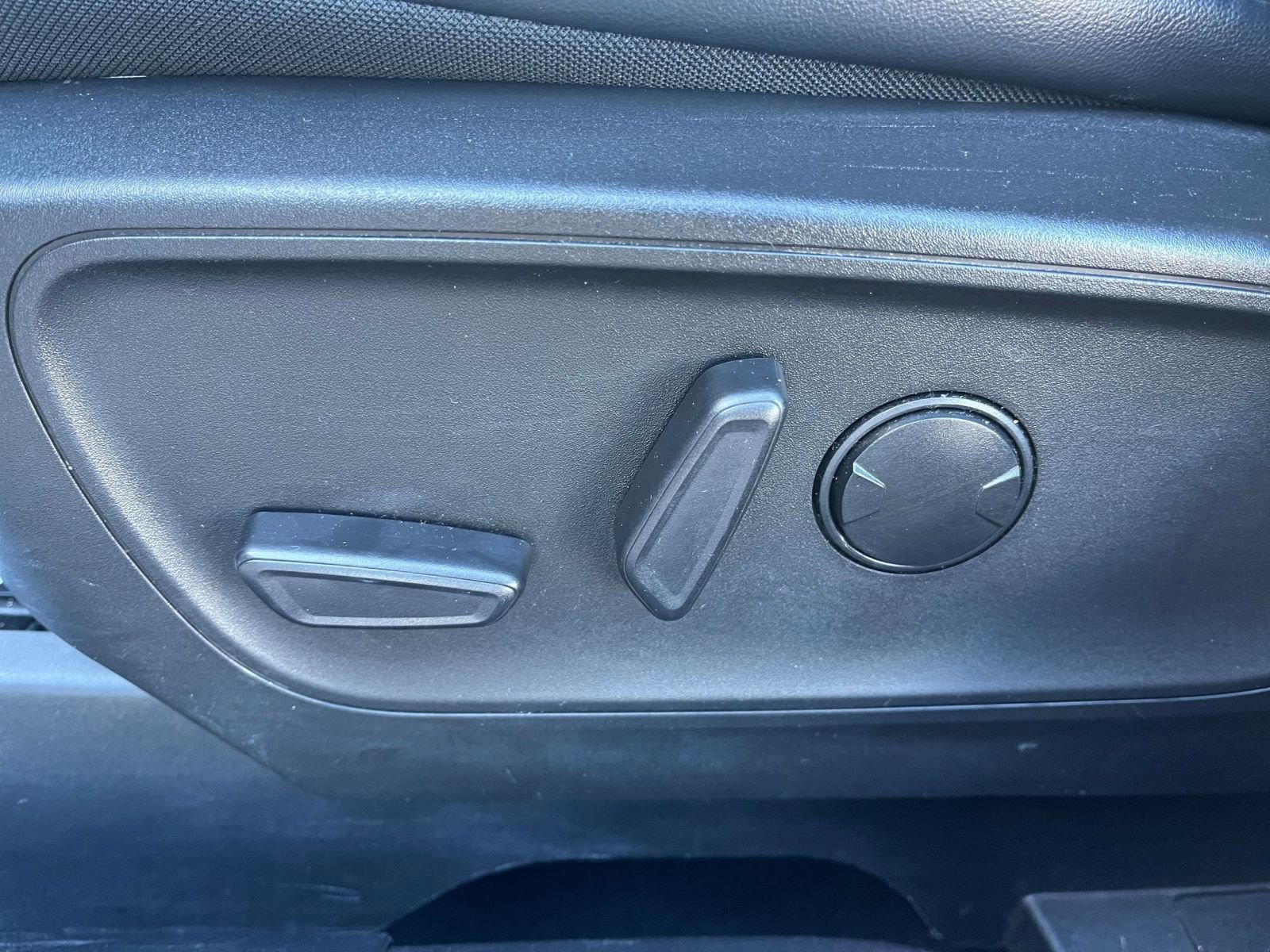 Used 2023 Ford Escape ST-Line image 23