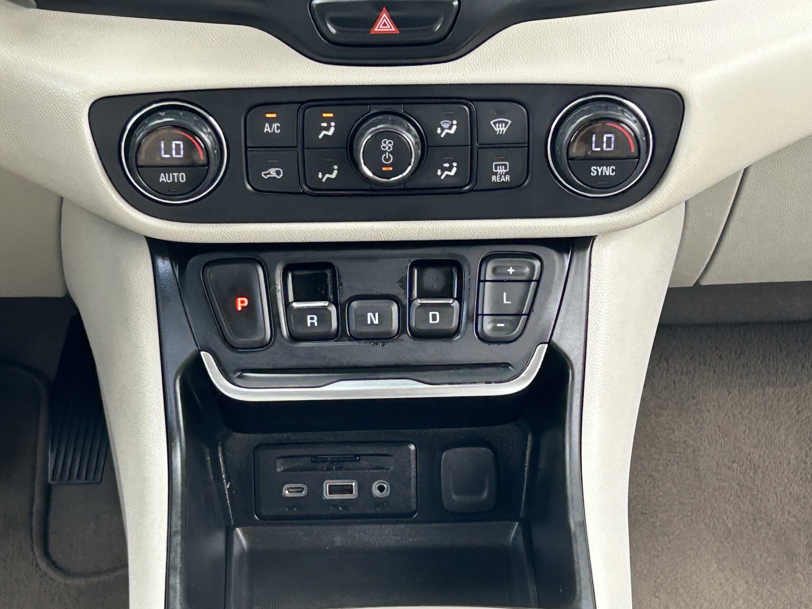Used 2018 GMC Terrain Denali w/ Advanced Safety Package image 23