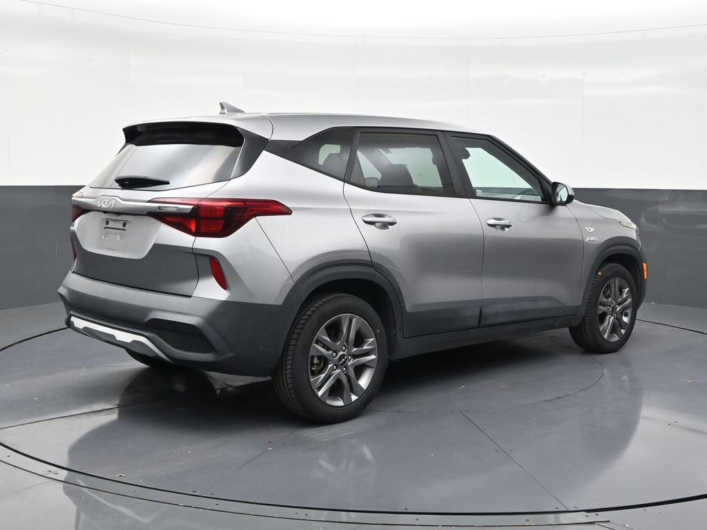 Used 2022 Kia Seltos LX AWD/4WD image 5