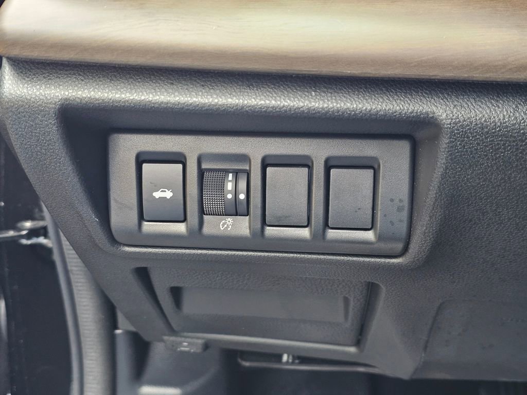 Used 2025 Subaru Legacy Limited AWD/4WD image 24