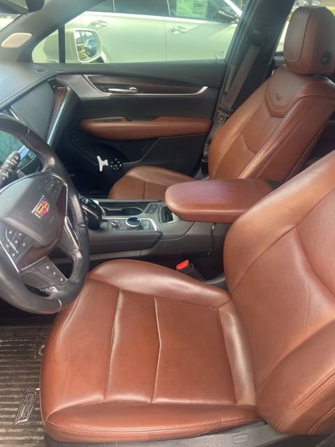 Used 2020 Cadillac XT5 Sportv image 3