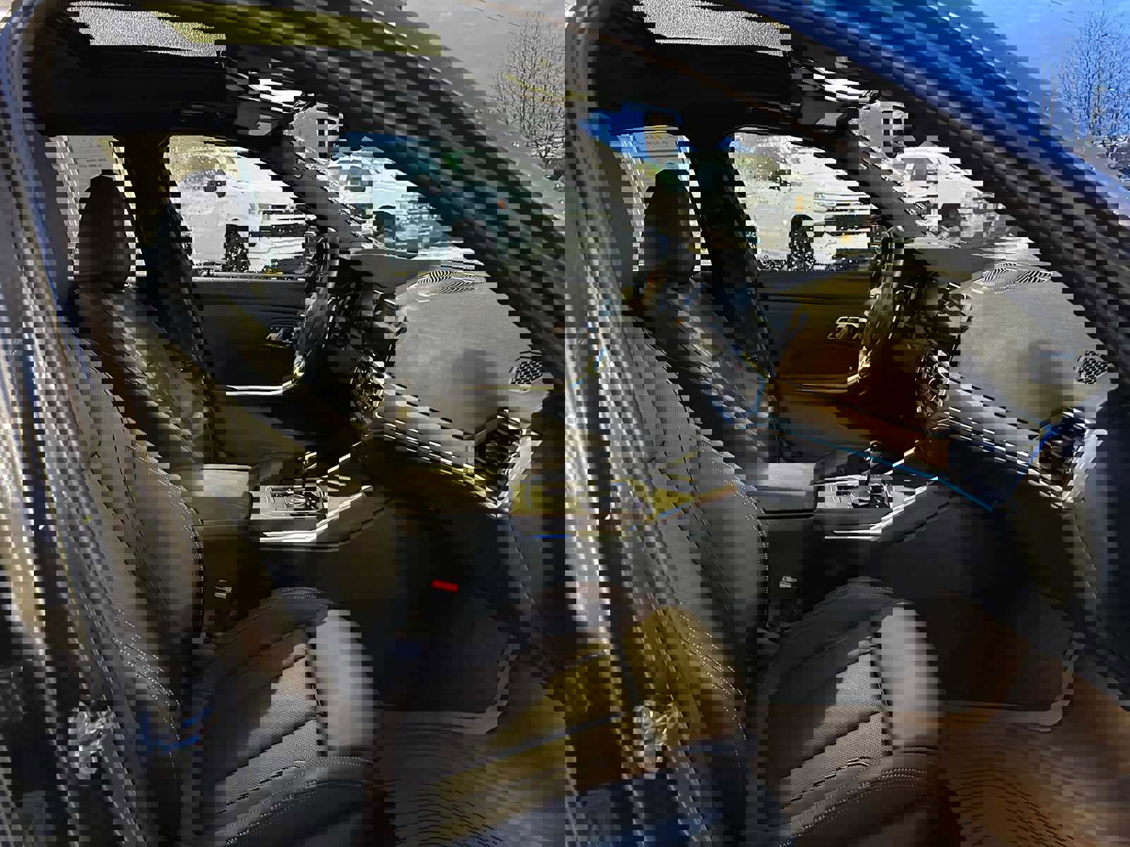 Used 2022 BMW 330e xDrive w/ Driving Assistance Package image 10