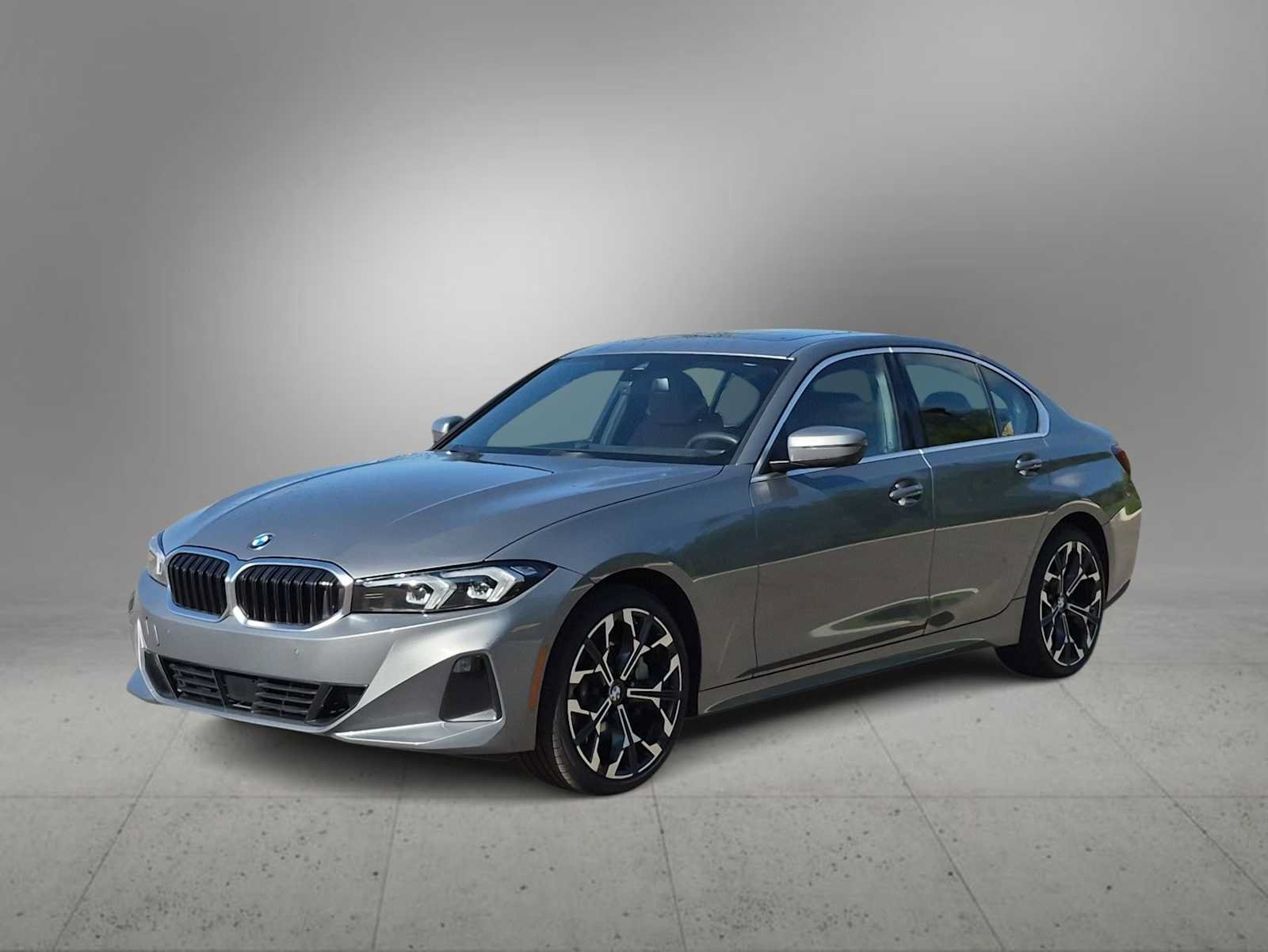 Used 2025 BMW 330i xDrive Sedan w/ Premium Package AWD/4WD image 4