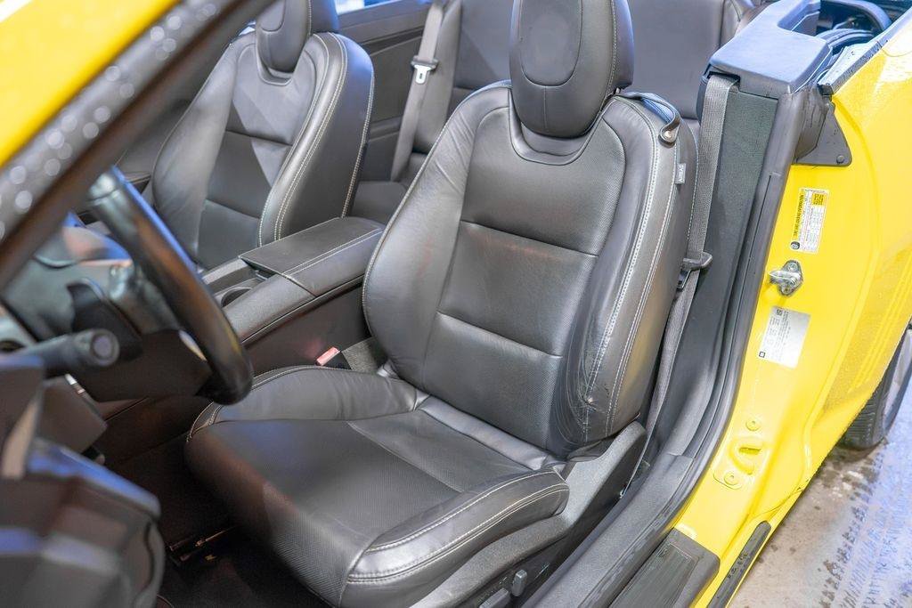 Used 2015 Chevrolet Camaro LT RWD image 14