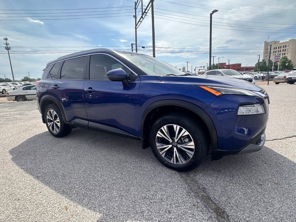 Used 2022 Nissan Rogue SV w/ SV Premium Package FWD image 10