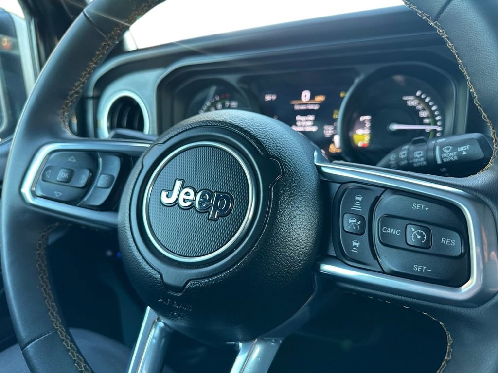 Used 2024 Jeep Wrangler Unlimited Sahara AWD/4WD image 25