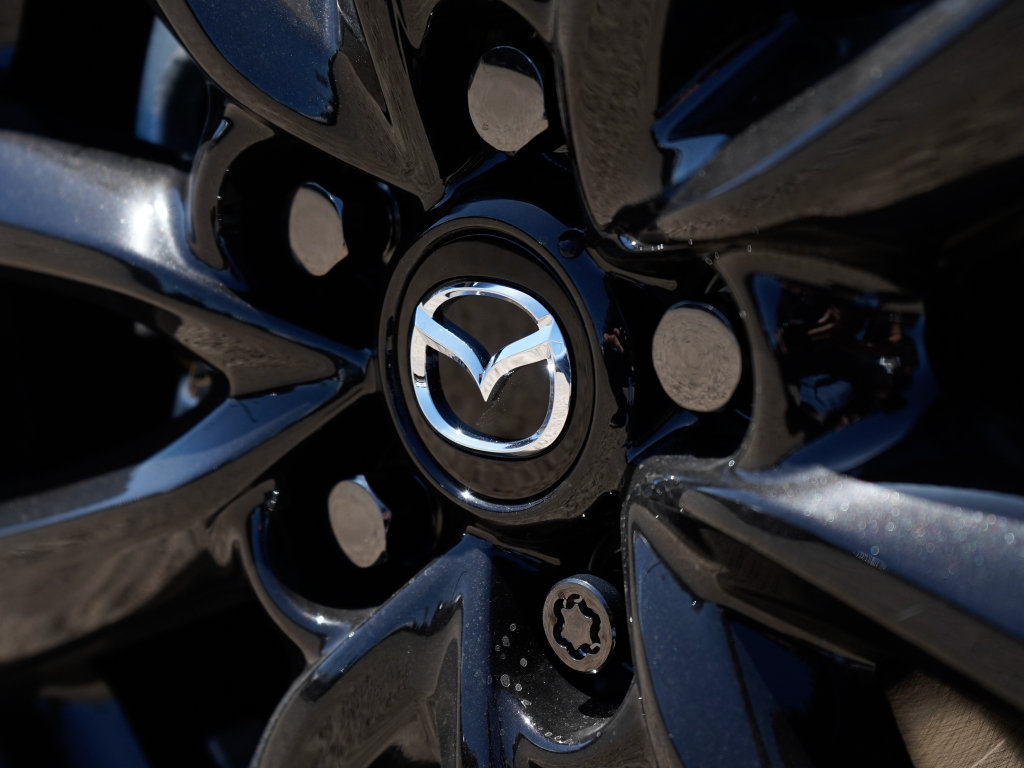 New 2026 MAZDA MAZDA3 Hatchback w/Premium Plus Pkg AWD/4WD image 8