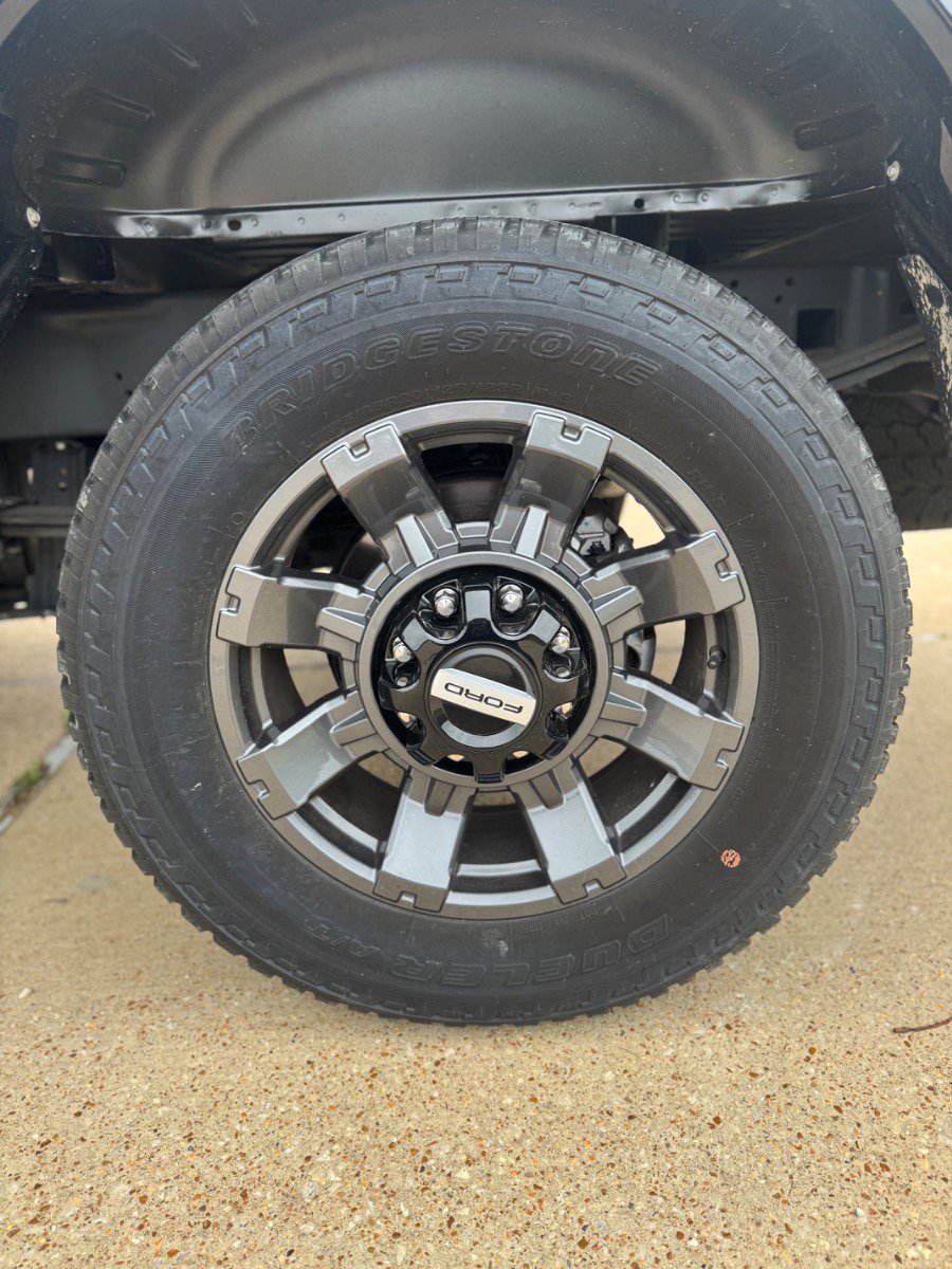 New 2023 Ford F250 Lariat w/ Lariat Ultimate Package image 32