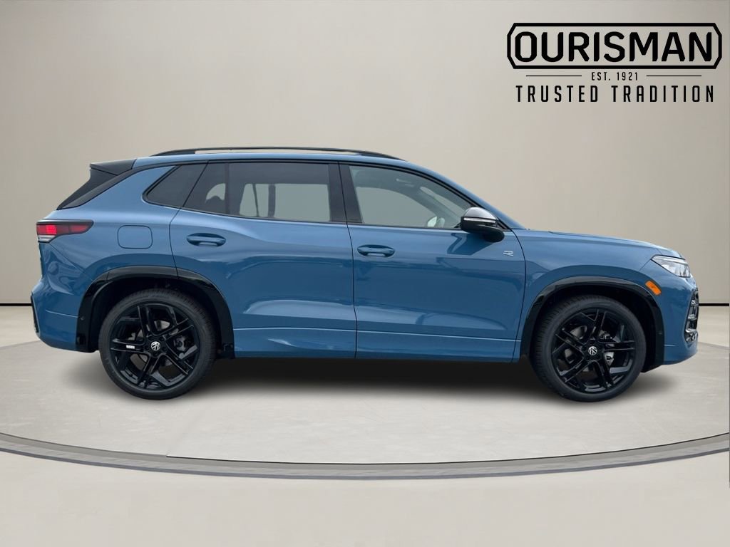 New 2026 Volkswagen Tiguan SE R-Line image 3