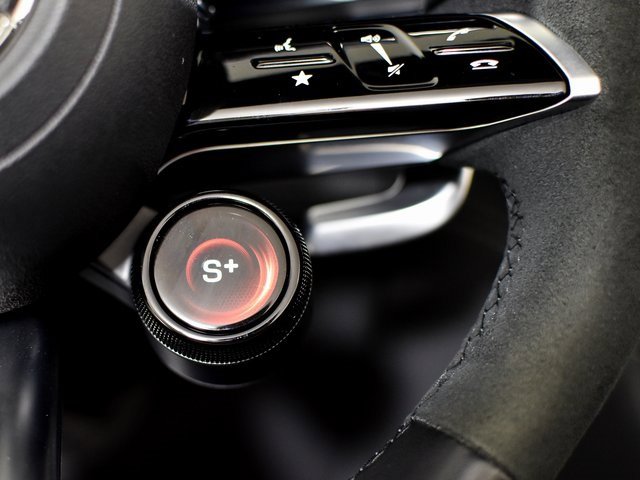 Used 2022 Mercedes-Benz SL 63 AMG 4MATIC image 31