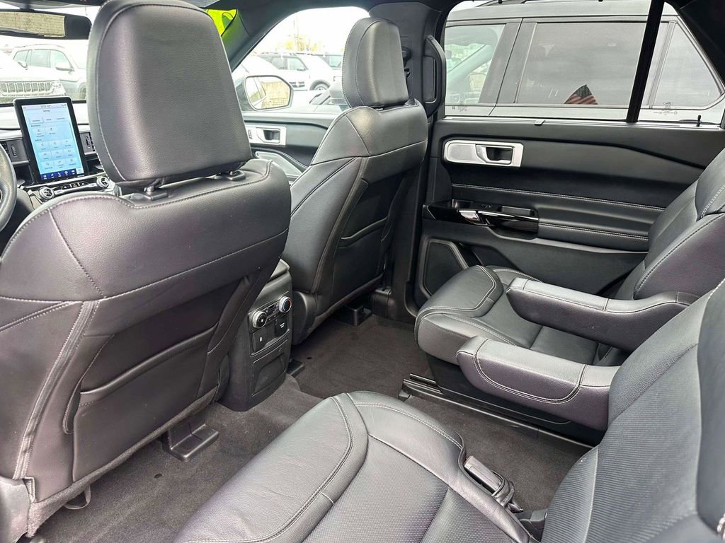 Used 2023 Ford Explorer ST w/ Equipment Group 401A image 9