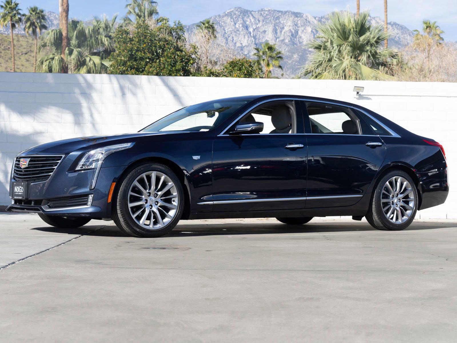 Used 2016 Cadillac CT6 Luxury image 1