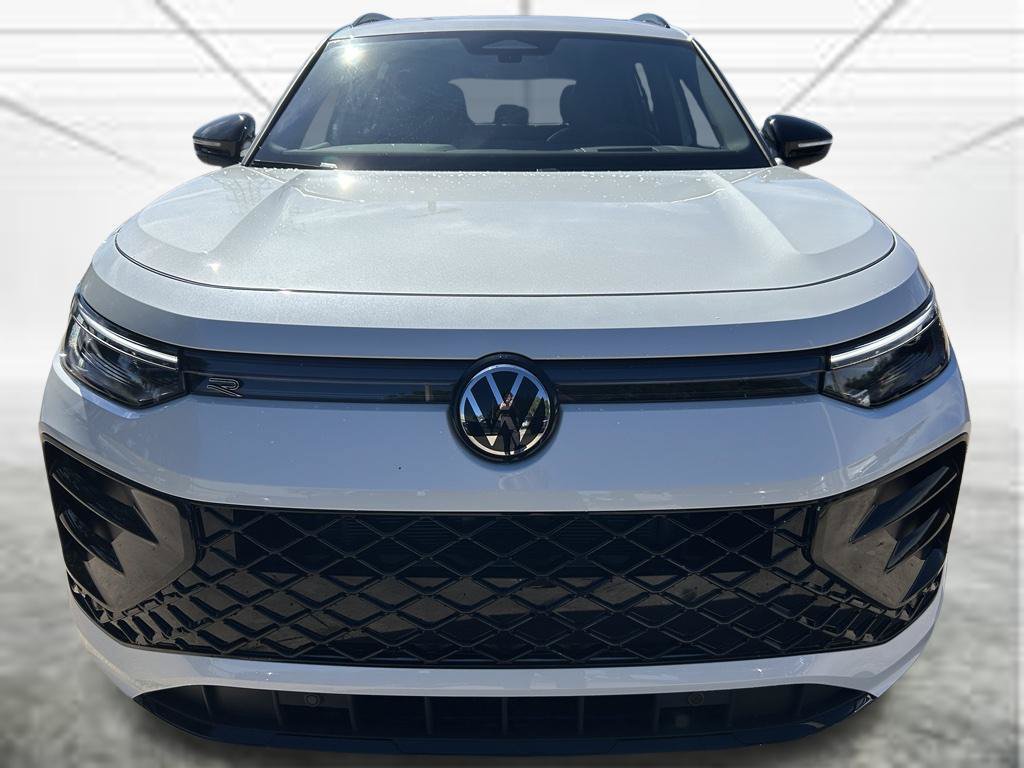 New 2026 Volkswagen Tiguan SE R-Line FWD image 8