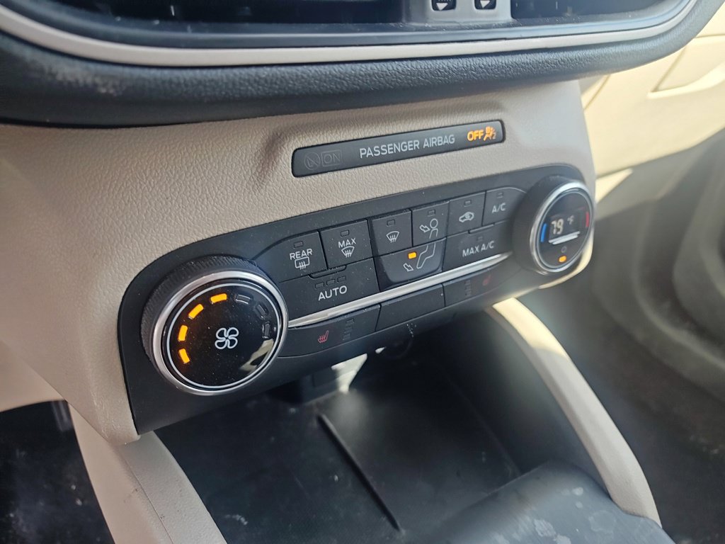 Used 2020 Ford Escape SE FWD image 9