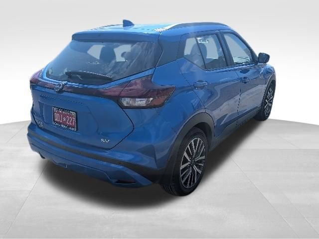 Used 2023 Nissan Kicks SV FWD image 3