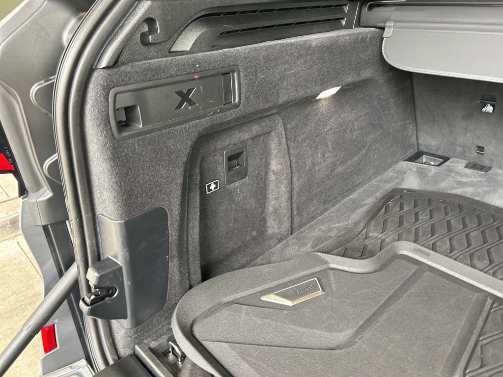 Used 2025 BMW X5 xDrive40i w/ M Sport Package image 42