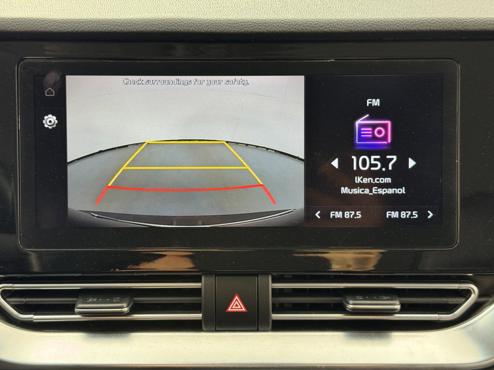 Used 2022 Kia Niro EX image 24