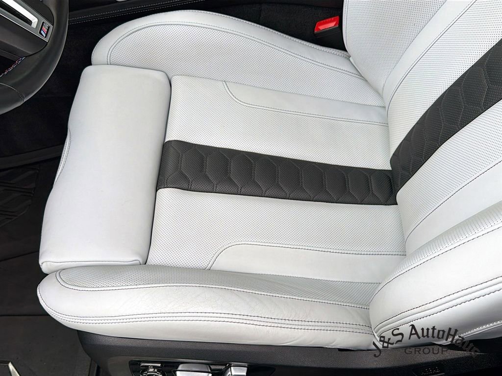 Used 2022 BMW X6 M w/ Executive Package AWD/4WD image 25